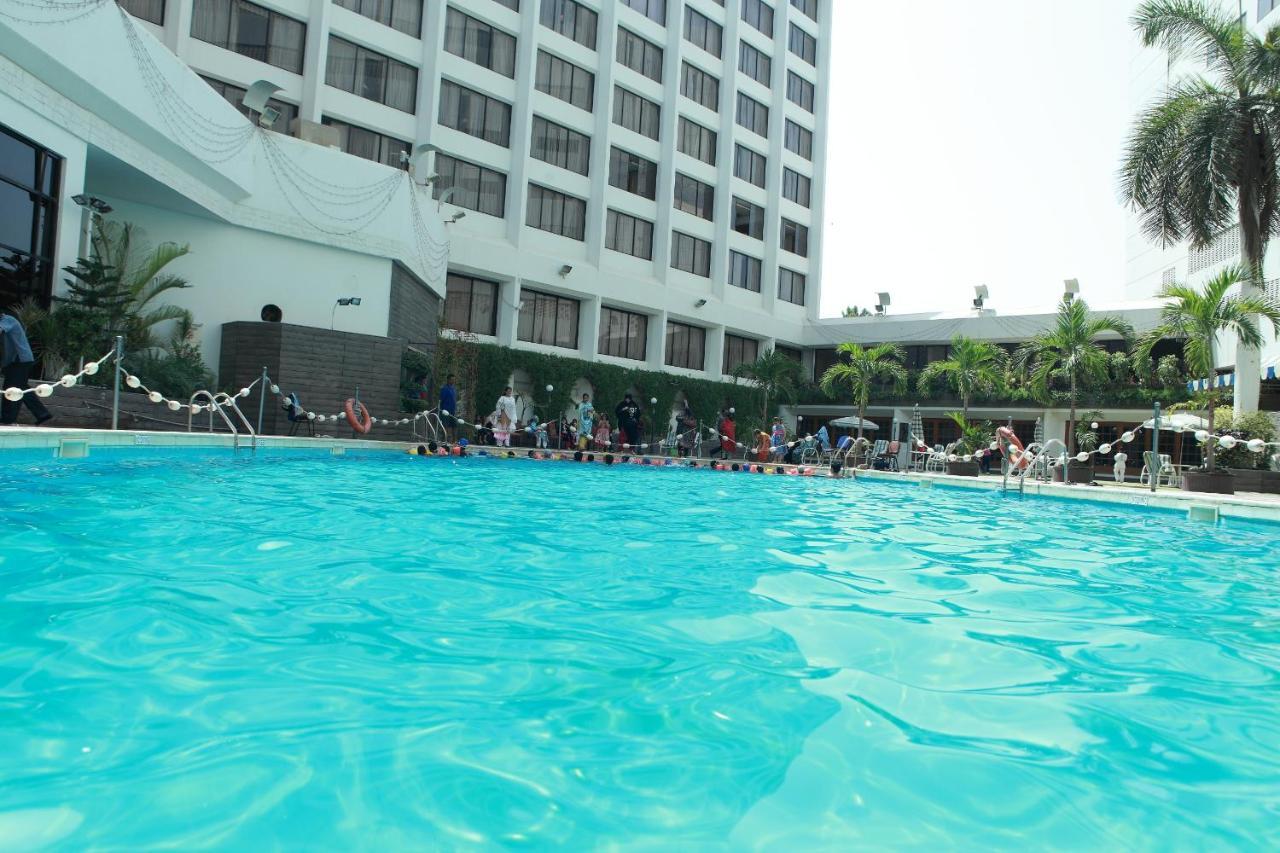 รเจนท์ พลาซา โฮเต็ลแอนด์คอนเวนชั่น เซ็นเตอร์ Hotel การาจี ภายนอก รูปภาพ