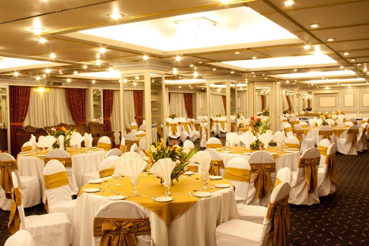 รเจนท์ พลาซา โฮเต็ลแอนด์คอนเวนชั่น เซ็นเตอร์ Hotel การาจี ภายนอก รูปภาพ